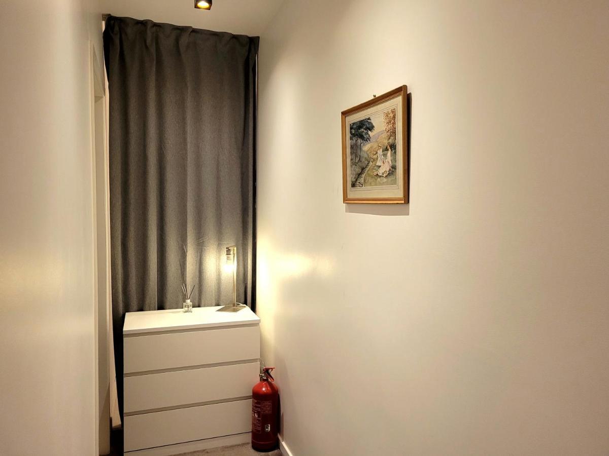 Brand New Rooms With Private Bathroom And Balcony-Terrasse Brussels Exterior photo
