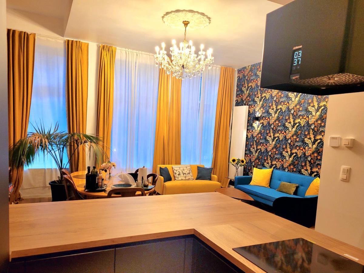 Brand New Rooms With Private Bathroom And Balcony-Terrasse Brussels Exterior photo